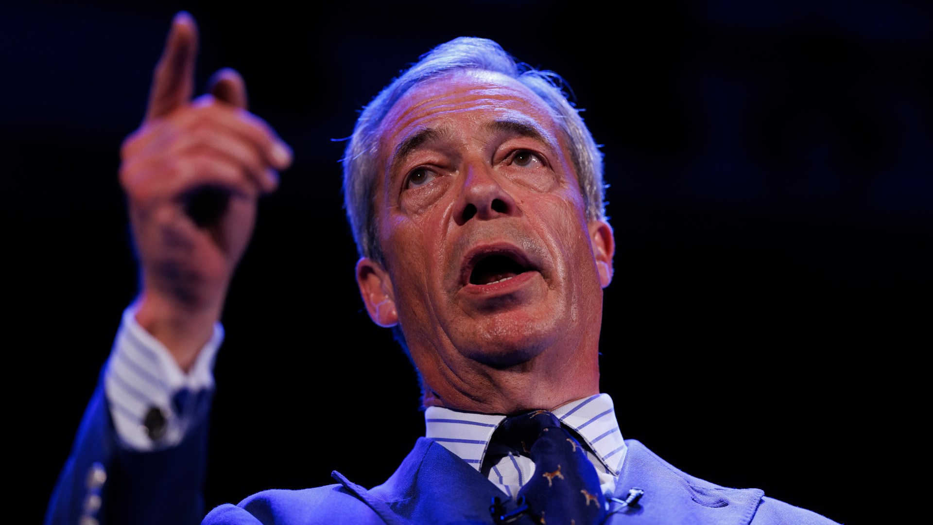 Nigel Farage accuses vetting company of deliberately approving Nazi sympathisers to stand for Reform