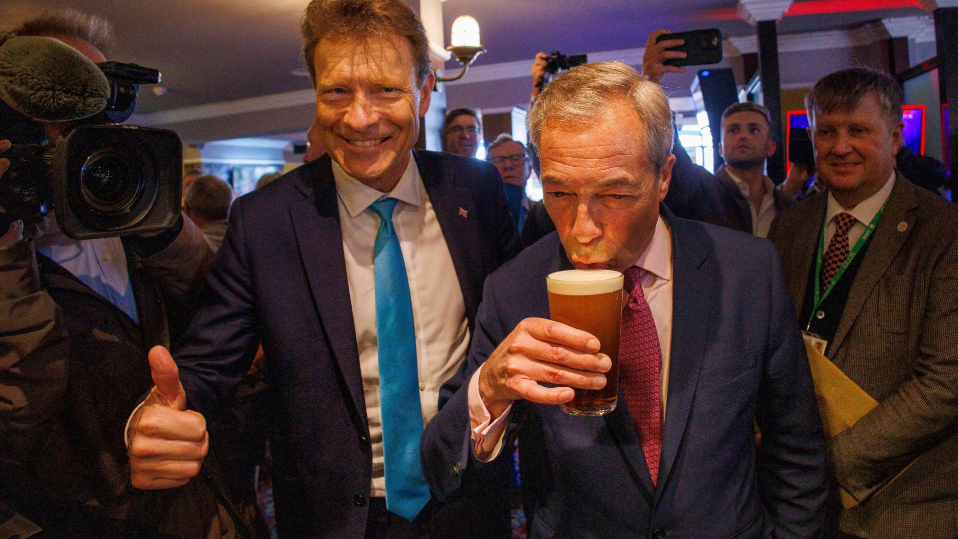 Nigel Farage’s get together to guarantee tax cuts for white van guy as they brand Labour a caffe latte bash