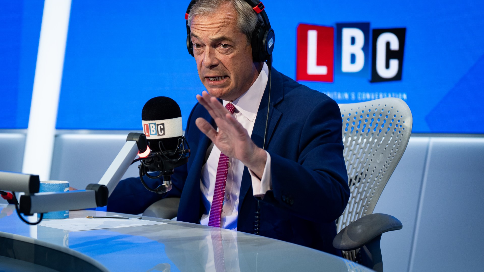 Nigel Farage says he’s ready to lead a new Tory-Reform party if there’s a wipeout & says he’ll ‘never surrender’