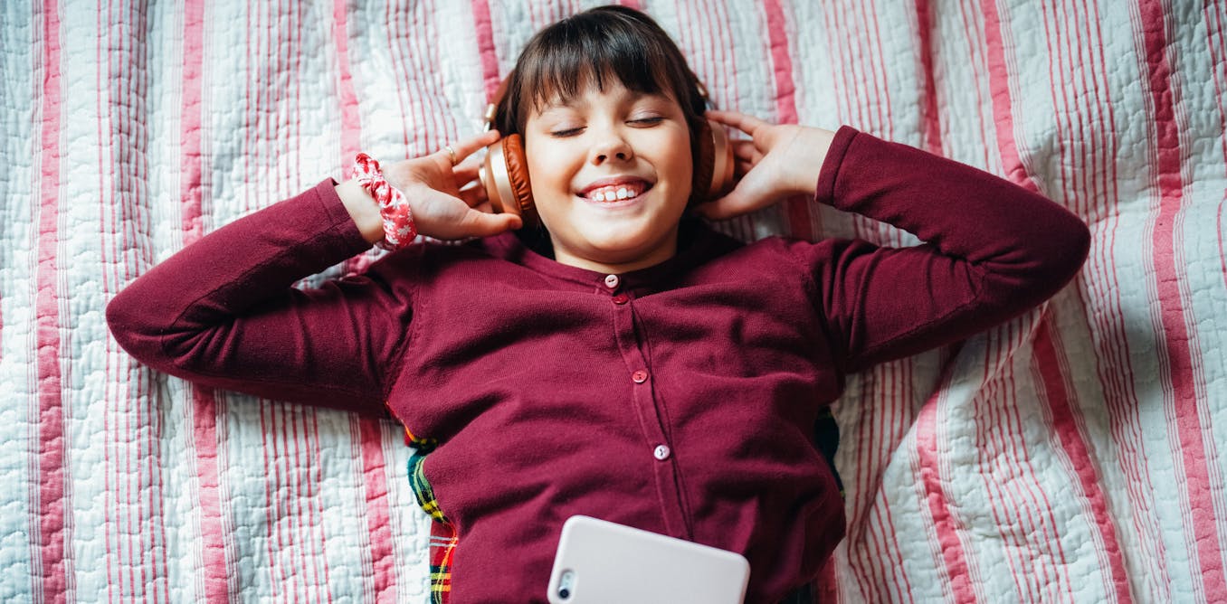 Want to spur your child’s intellectual development? Use audiobooks instead of videos