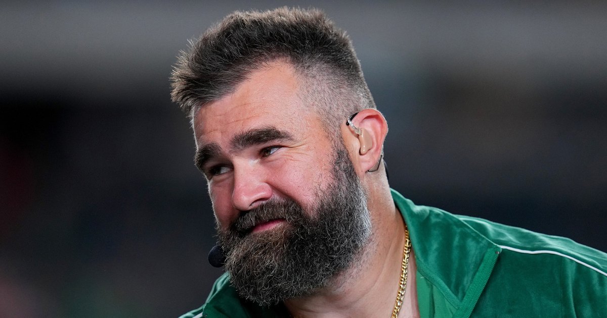 Eagles Fan Injured His Knee by Chest-Bumping Jason Kelce on ESPN