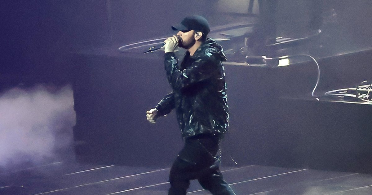 Eminem Kicks Off 2024 VMAs With ‘Houdini’ Performance