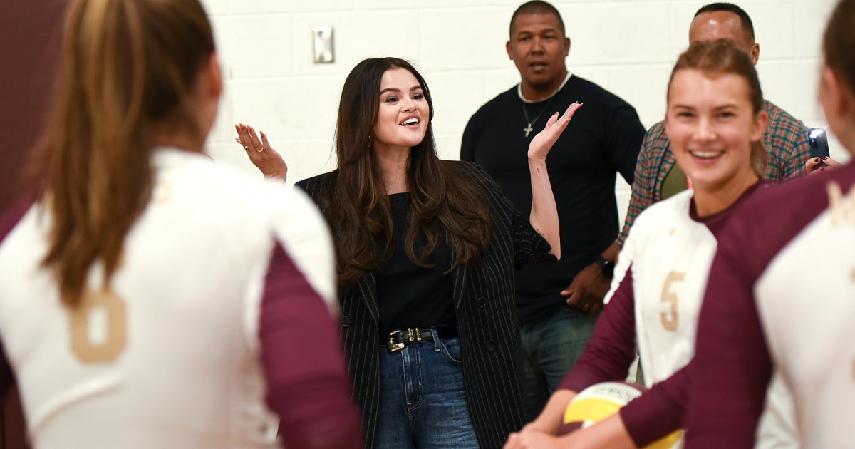 Selena Gomez Surprises Colorado Volleyball Team: ‘Couldn’t Help It’