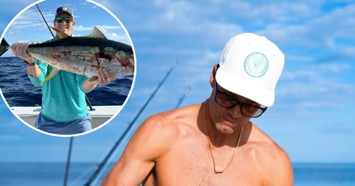 Eli Manning Trolls Tom Brady for Posting Fish Thirst Traps